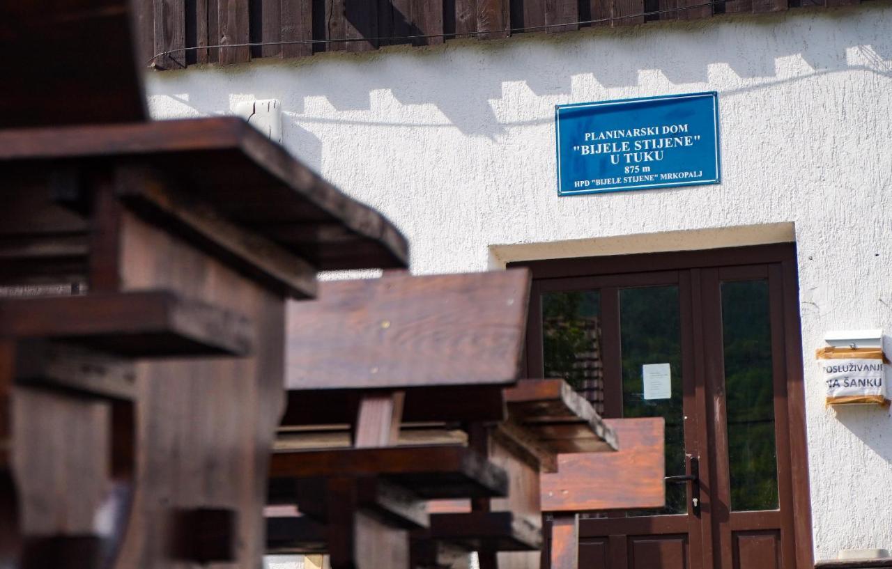 Planinarski Dom "Bijele Stijene" Mountain Lodge Tuk Vojni Exterior foto