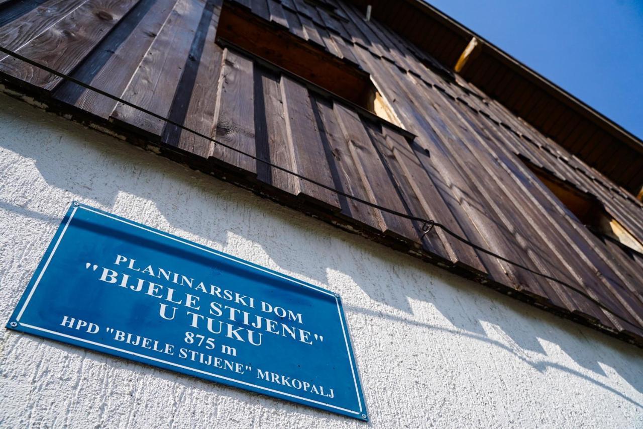 Planinarski Dom "Bijele Stijene" Mountain Lodge Tuk Vojni Exterior foto